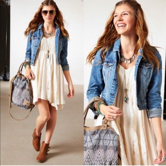 American Eagle Cropped Denim Jacket - Picture 9 of 9